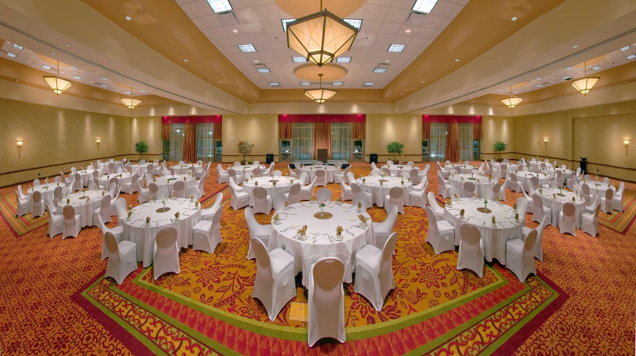 Embassy By Hilton & Conference Center Hotel Norman